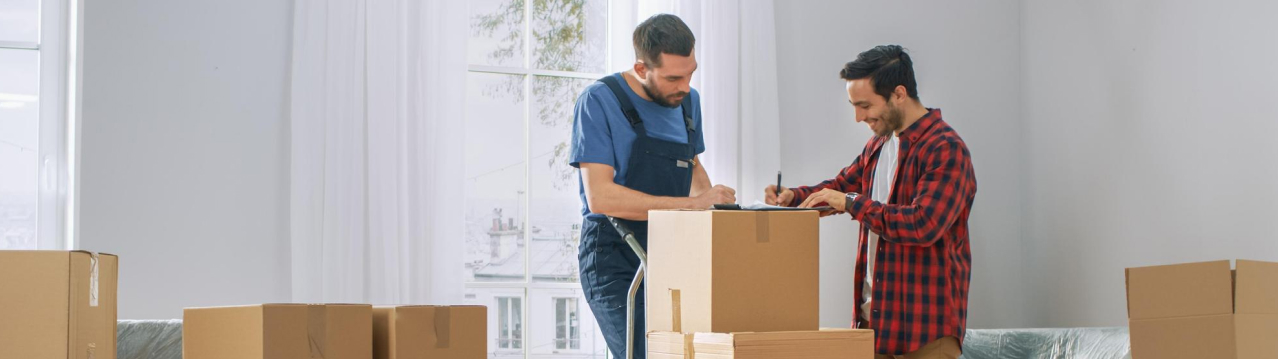 How to Choose Between Professional Movers vs Moving Yourself